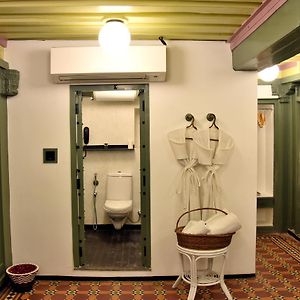 Heritage King Suite